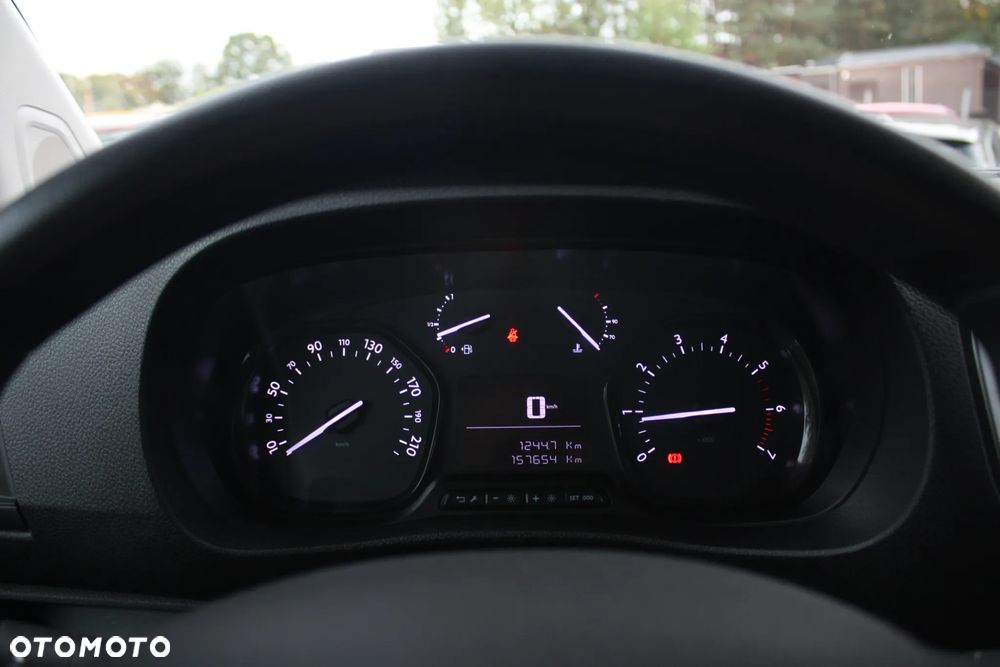 Opel Vivaro Lang - 24