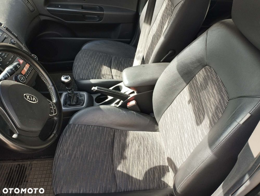 Kia Ceed 1.6 Comfort + - 5