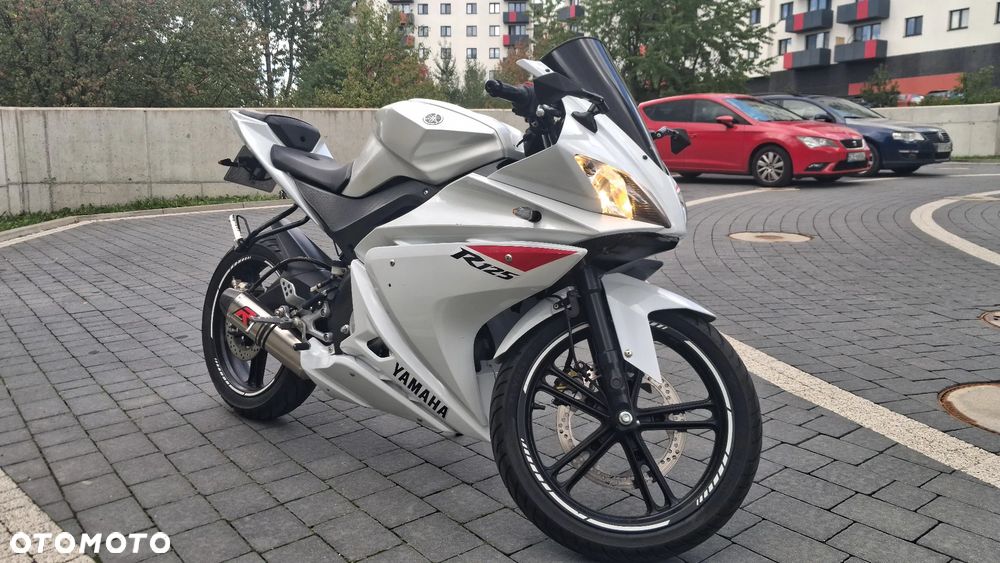 Yamaha YZF - 1