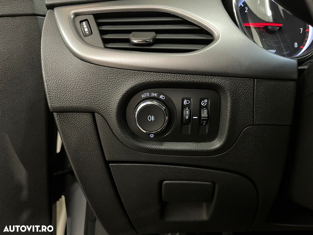 Opel Astra 1.2L Turbo Start/Stop Edition - 20