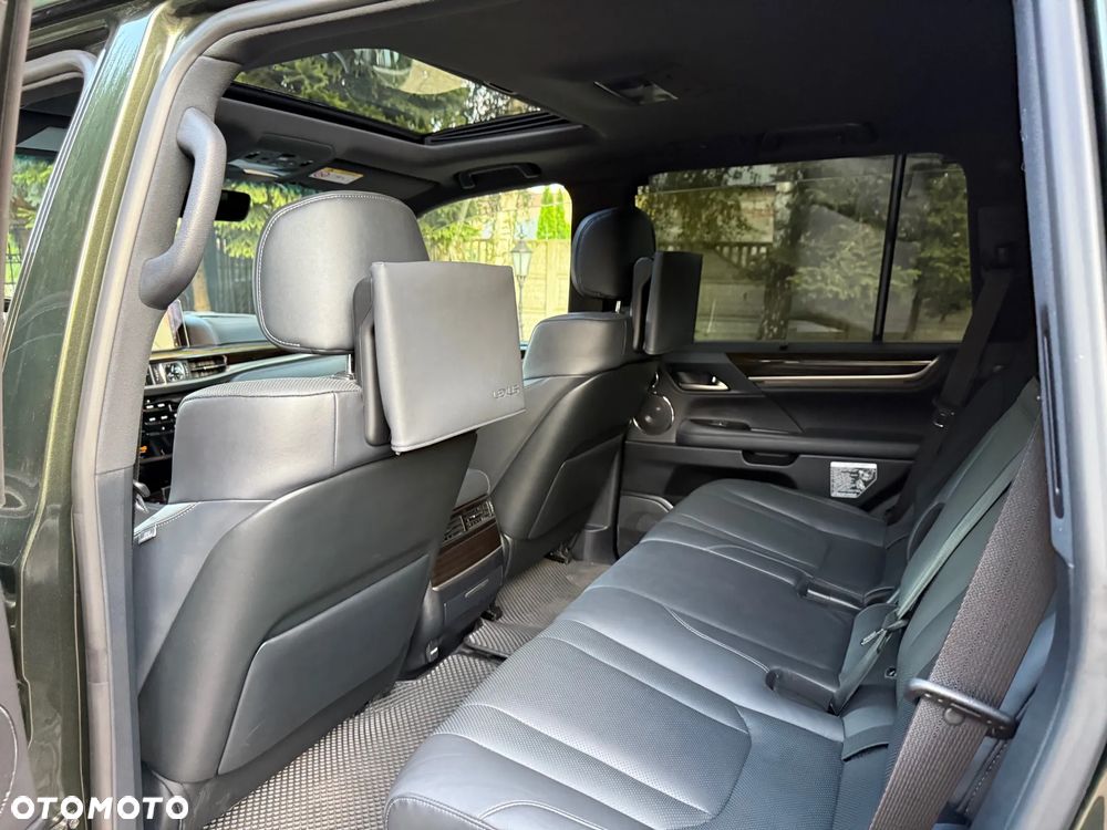 Lexus LX 570 Omotenashi - 11