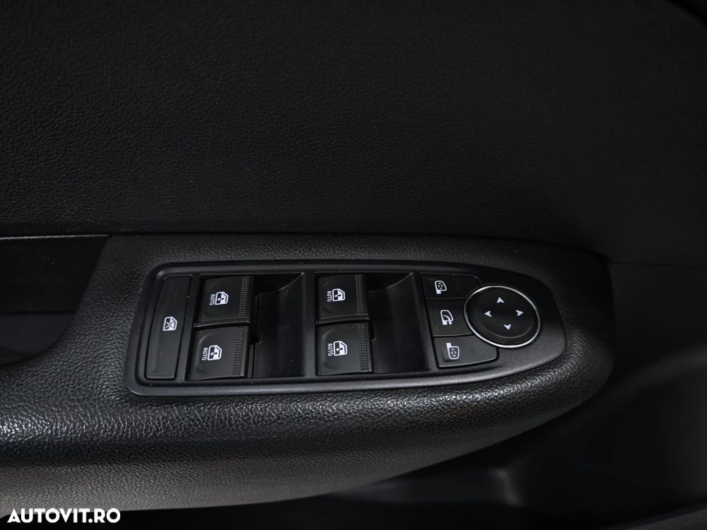 Renault Arkana E-TECH 145 Evolution - 29