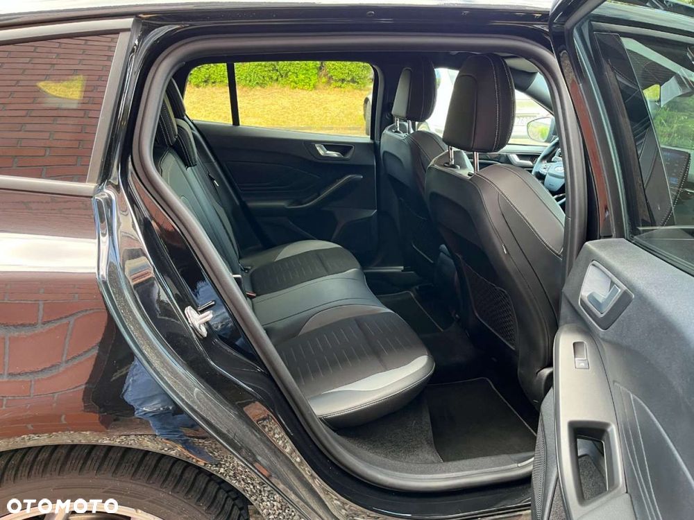 Ford Focus 2.3 EcoBoost ST Edition - 29