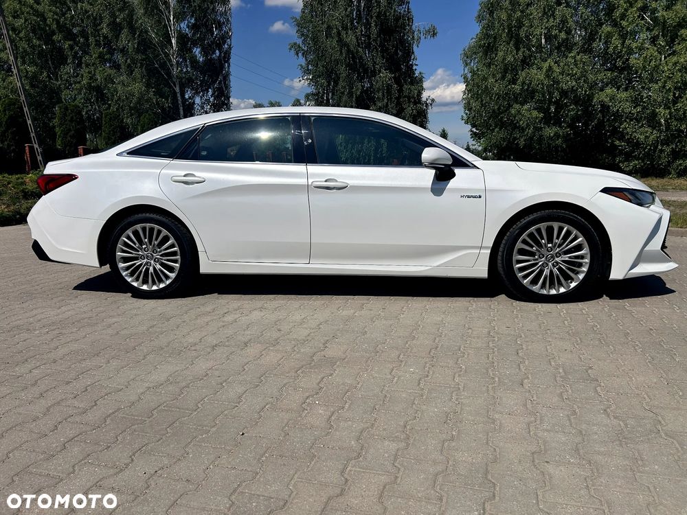 Toyota Avalon - 13
