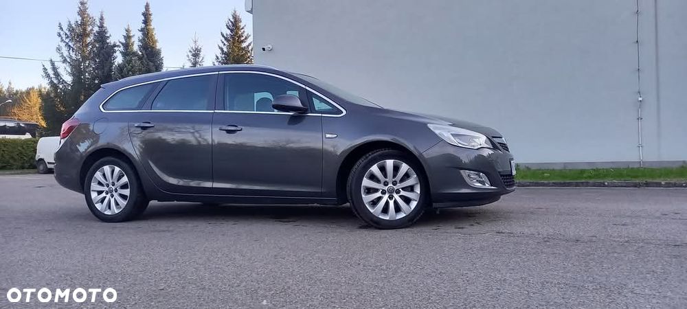 Opel Astra 1.7 CDTI DPF Cosmo - 4