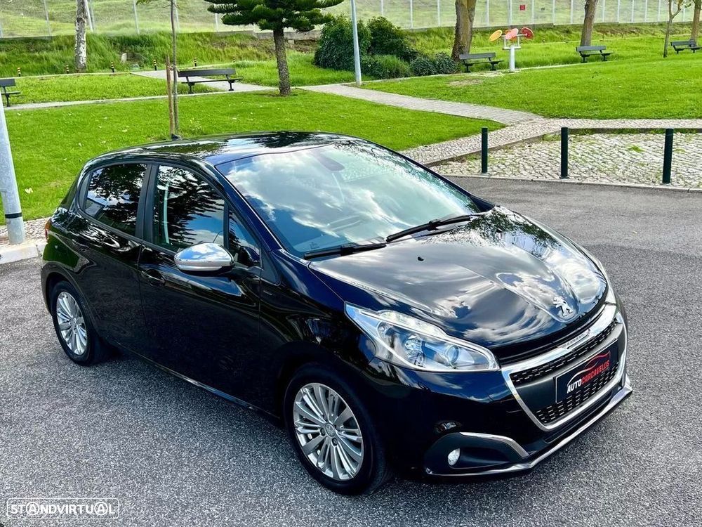 Peugeot 208 1.2 PureTech Signature - 14