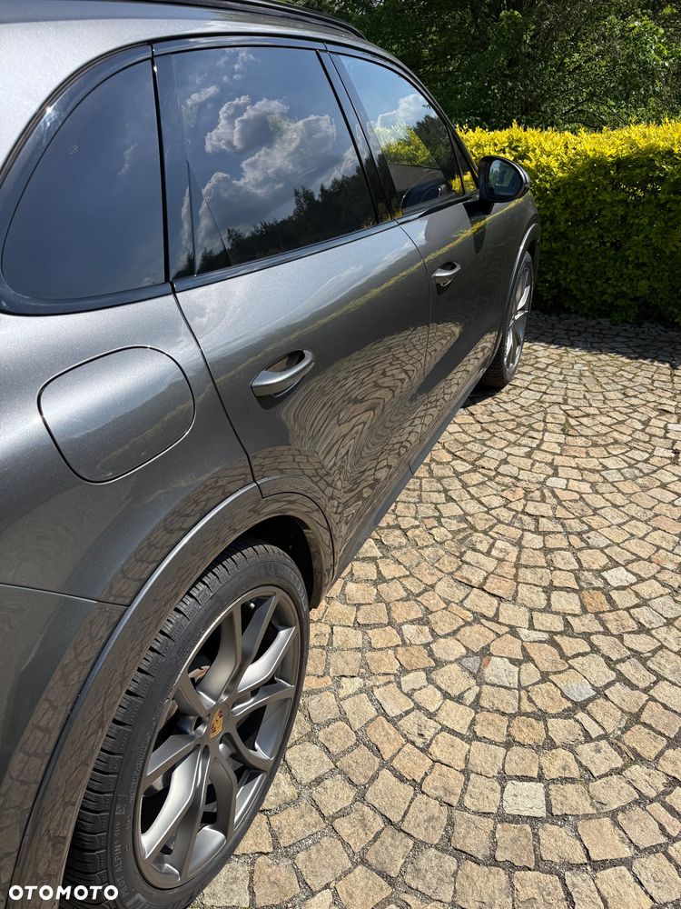 Porsche Cayenne - 15