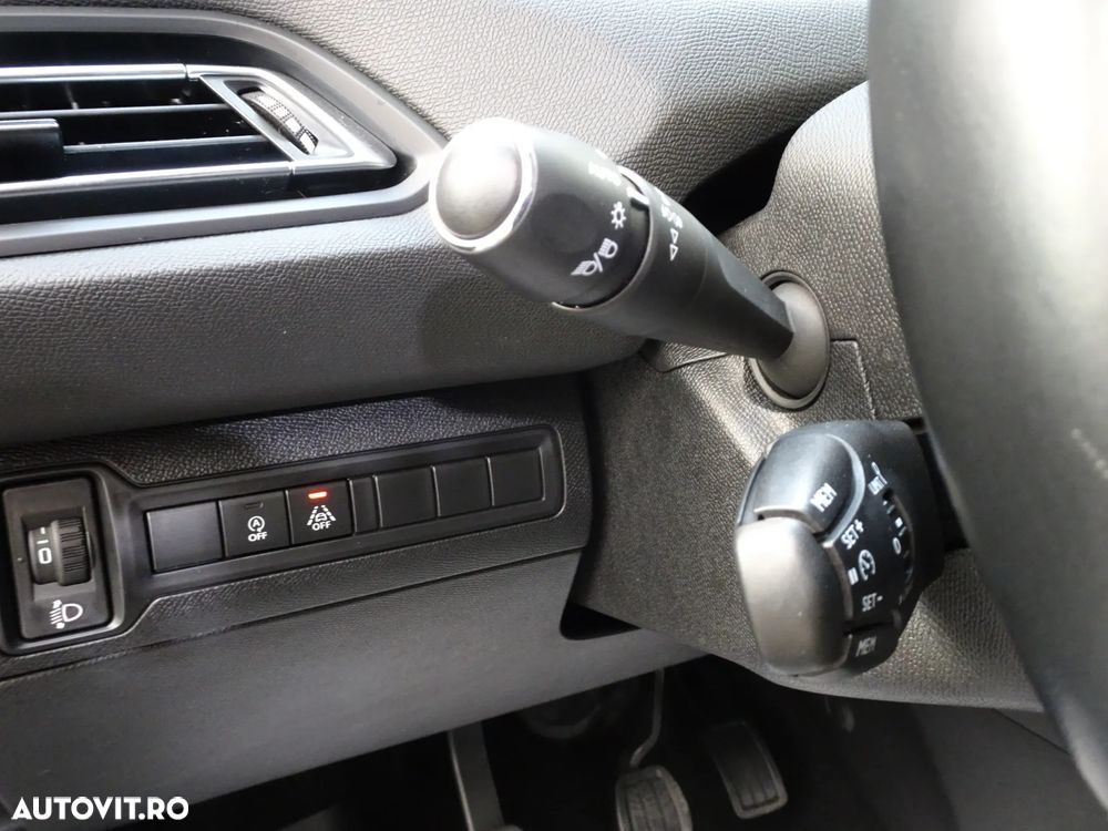 Peugeot 308 1.2 L PureTech Turbo S&S Allure - 21