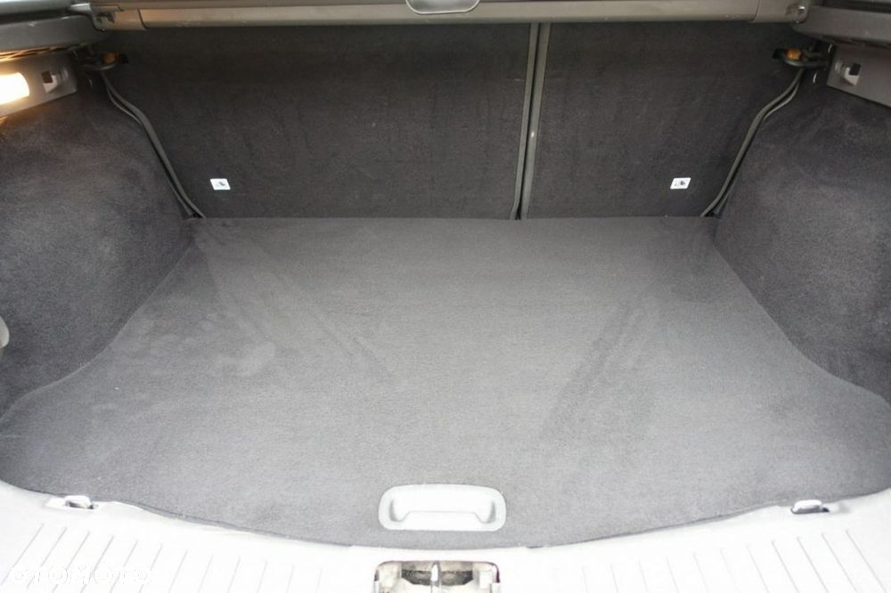 Ford Kuga - 17