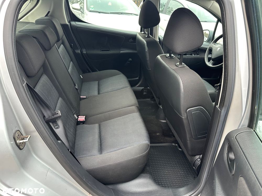 Peugeot 207 75 Urban Move - 17