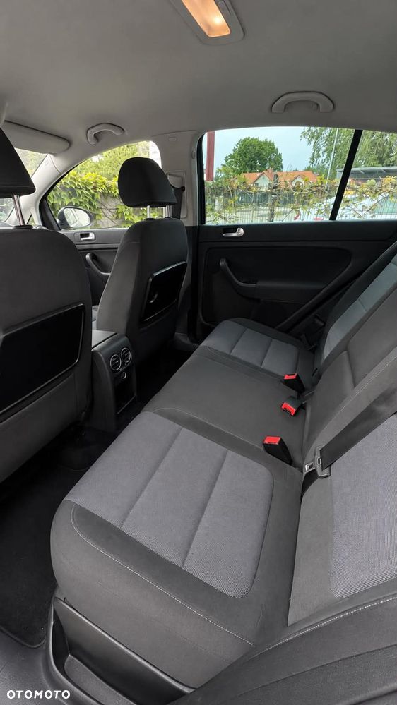 Volkswagen Golf Plus 1.6 TDI DPF BlueMotion Technology Comfortline - 9