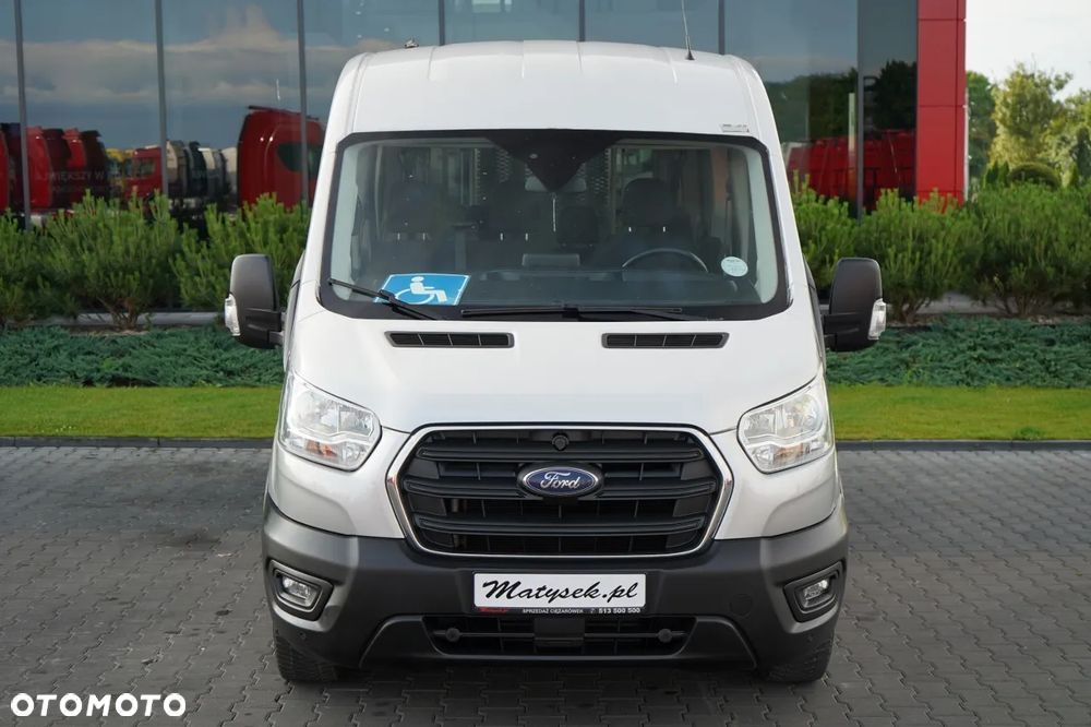 Ford TRANSIT / 6 miejsc / BRYGADÓWAKA  + Najazd na wózek / Dla osób niepełnosprawnych / 2021 / PO KONTRAKCIE SERWISOWYM - 3