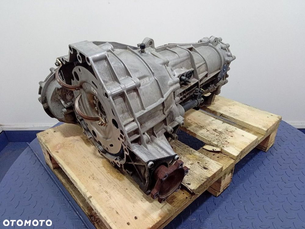 AUDI A4 B8 07- 1.8 TFSI SKRZYNIA MANUALNA MANUAL LLV - 2