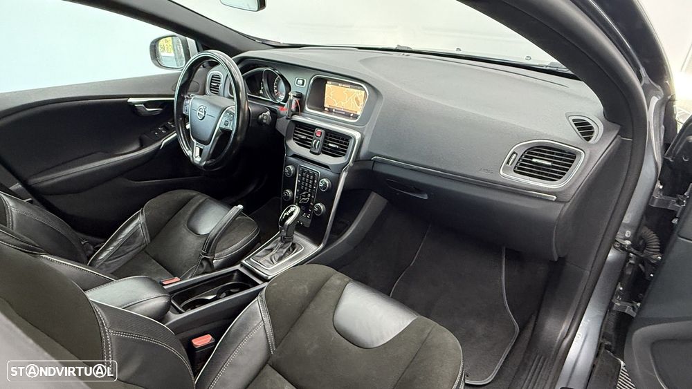 Volvo V40 2.0 D2 R-Design Momentum Geartronic - 16