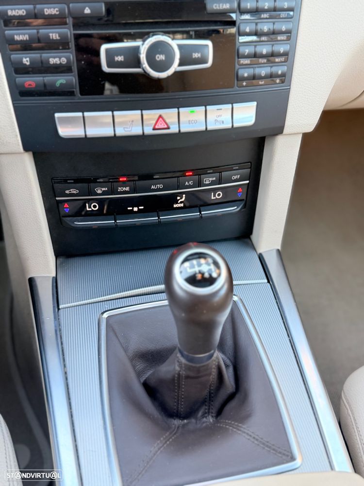 Mercedes-Benz E 250 CDi Executive BlueEfficiency - 18