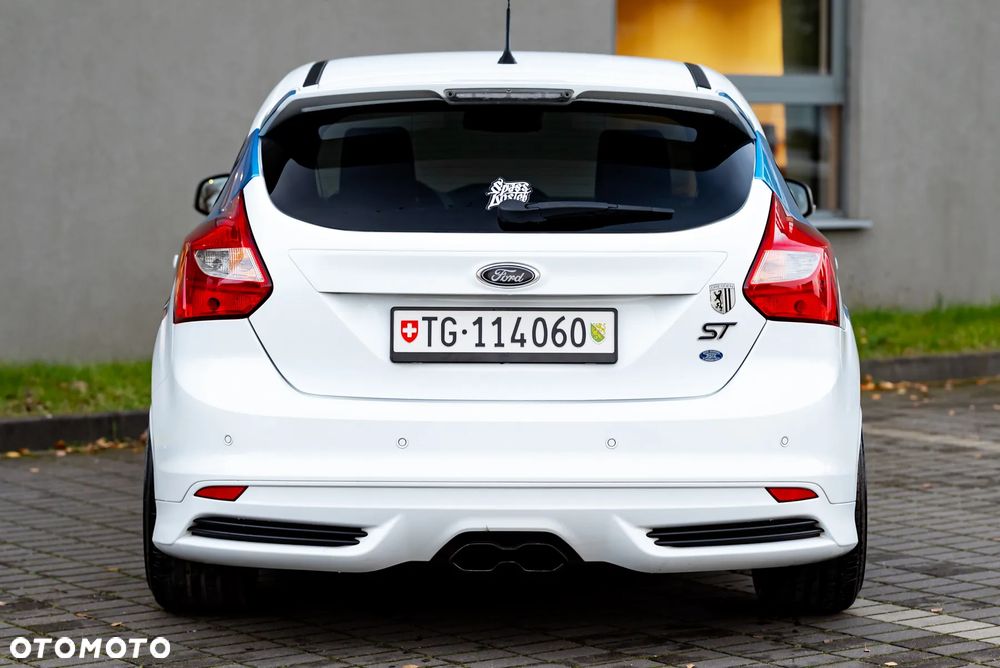 Ford Focus ST2 - 8