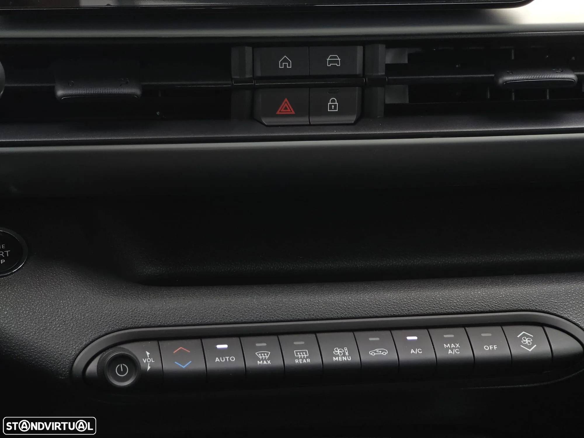 Jeep Avenger 1.2 GSE T3 Summit - 17