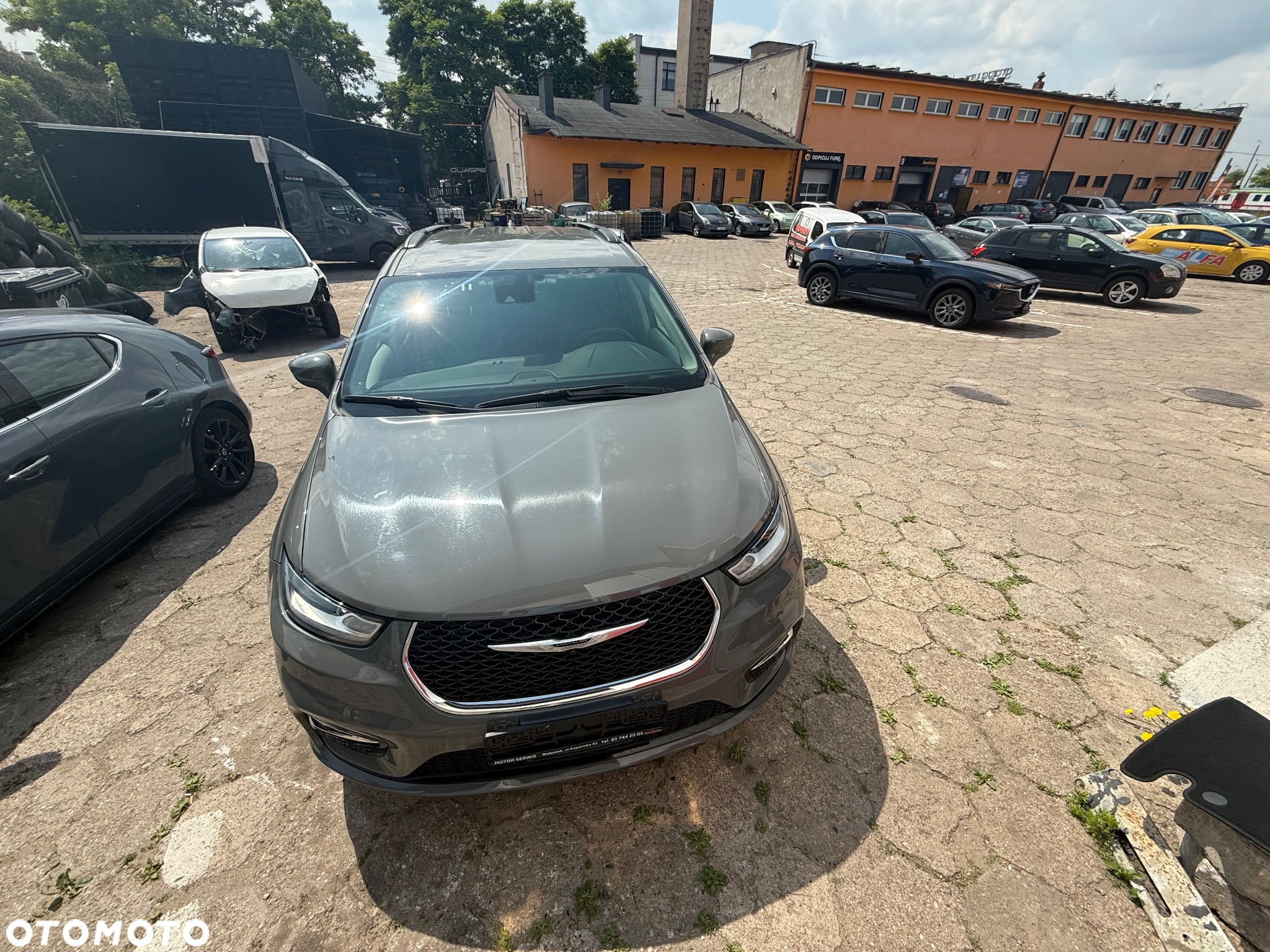 Chrysler Pacifica - 4