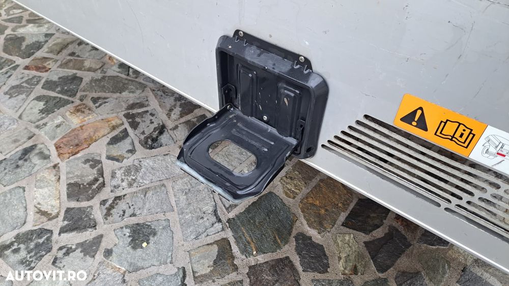 Ford TRANSIT D-CAB TREND L4 6+1 LOCURI RWD - 13