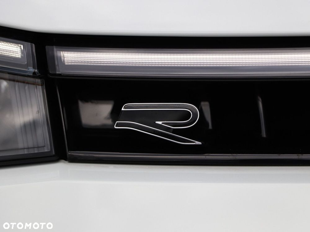 Volkswagen Passat - 13