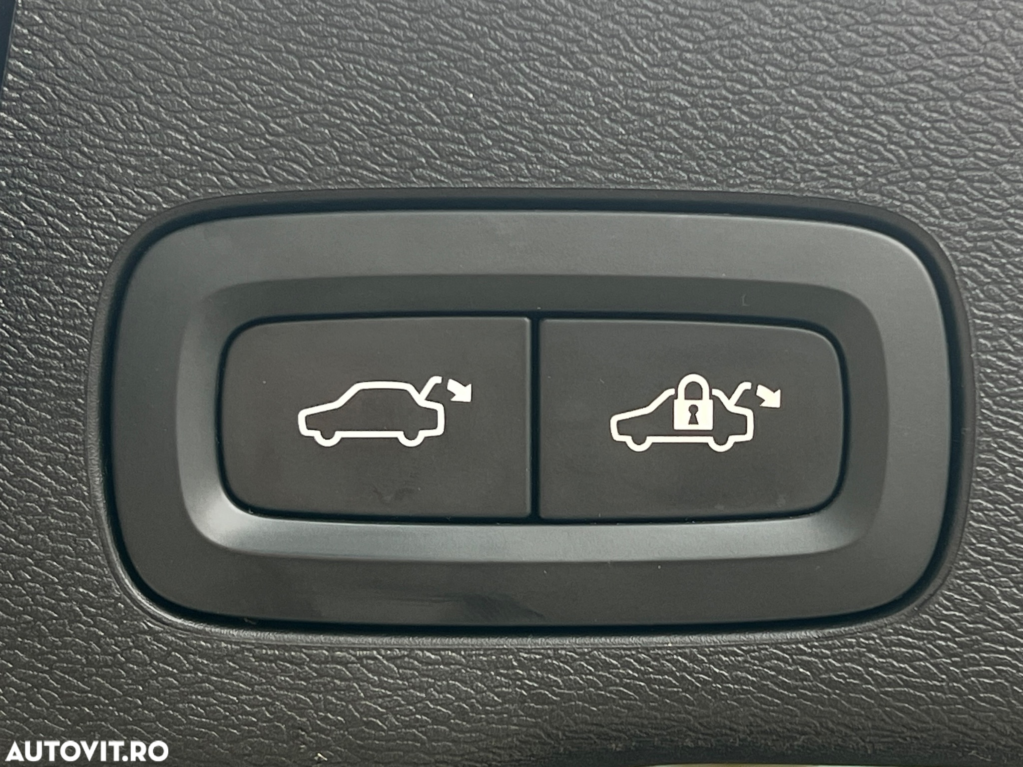 Volvo XC 60 D5 AWD Geartronic Inscription - 39
