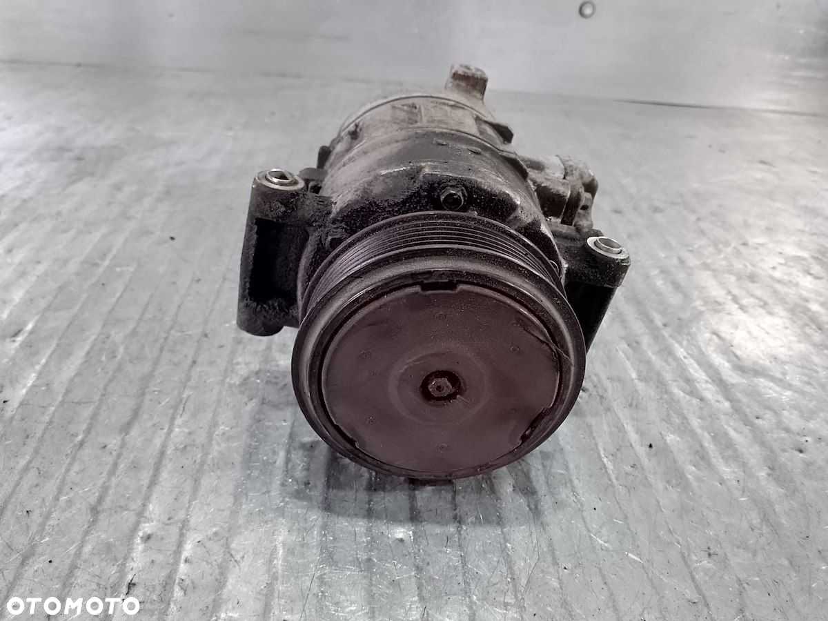 POMPA, SPRĘŻARKA KLIMATYZACJI AUDI A4 B8 1.8 TFSI - 2
