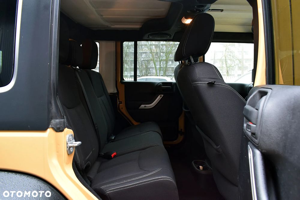 Jeep Wrangler 2.8 CRD Unlim Rubicon - 6