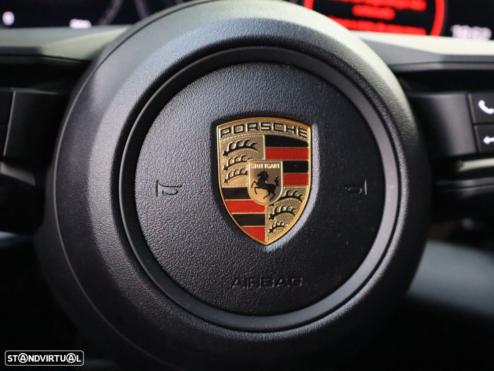 Porsche Taycan Standard - 24