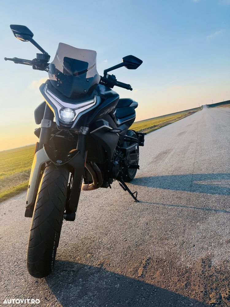 CF Moto 800 NK Advanced - 1