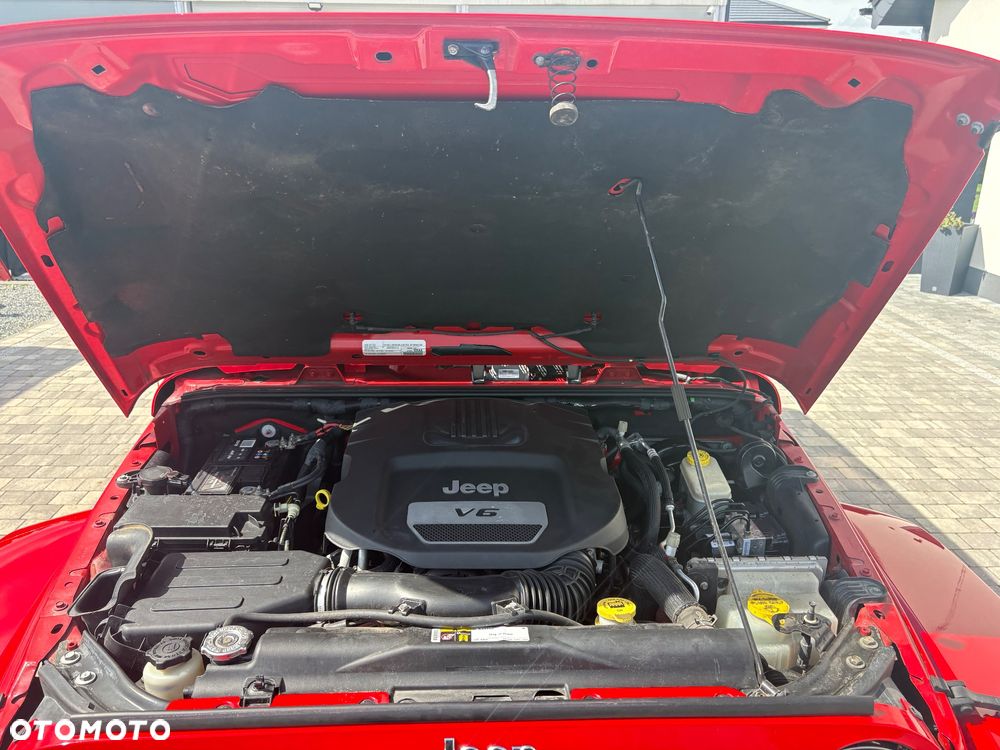 Jeep Wrangler 3.6 Unlim Sahara - 31