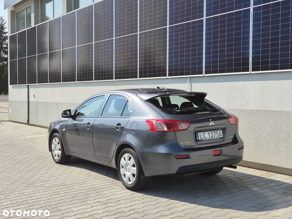Mitsubishi Lancer - 7