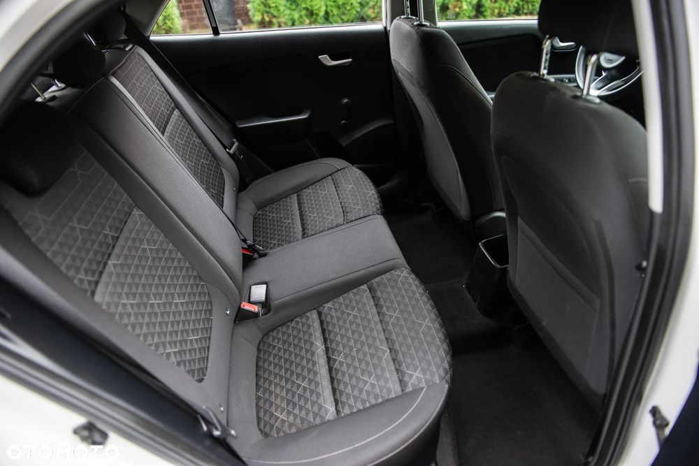 Kia Rio 1.2 Attract - 25