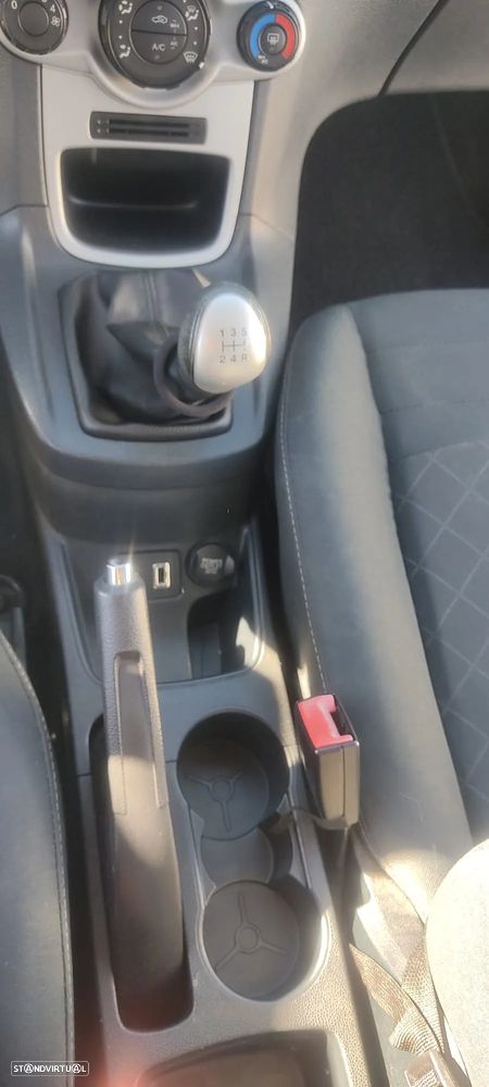 Ford Fiesta 1.6 TDCi ECOnetic - 12