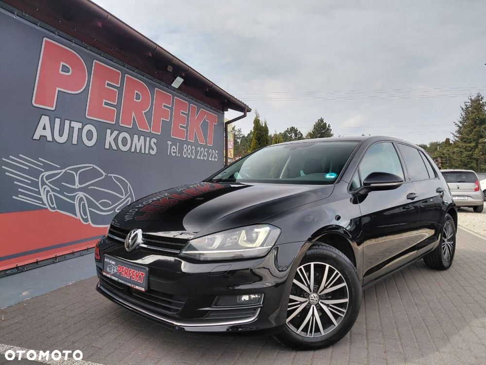 Volkswagen Golf - 1