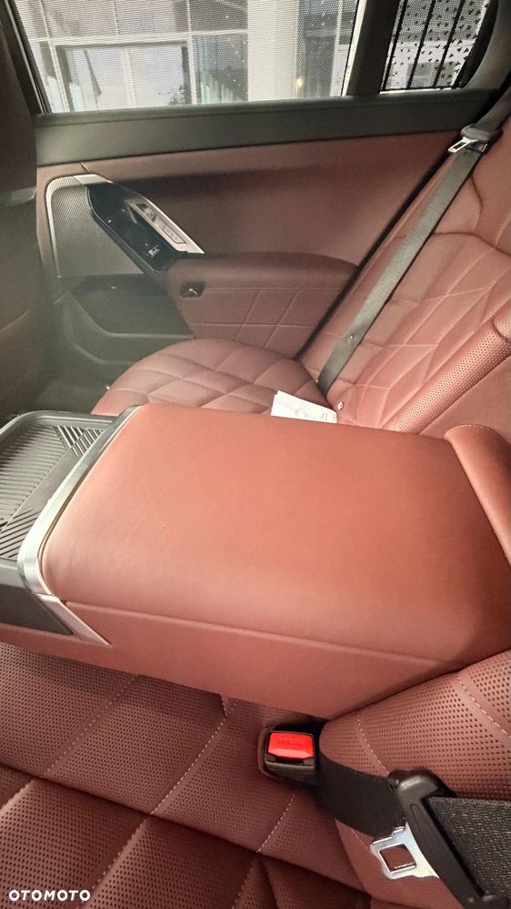BMW i7 105.7kWh eDrive50 - 17