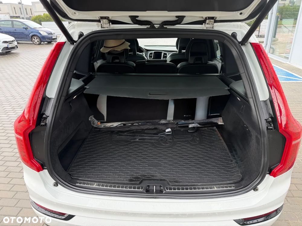 Volvo XC 90 B5 D AWD R-Design - 11