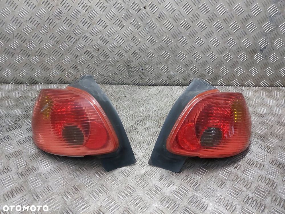 LAMPA LEWY TYŁ + PRAWY TYŁ PEUGEOT 206 I LIFT HB 5D - 1