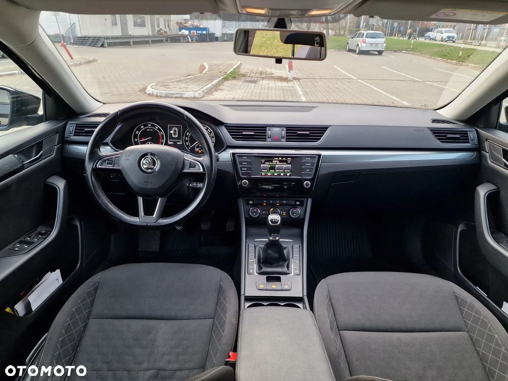 Skoda Superb 1.4 TSI Ambition - 30