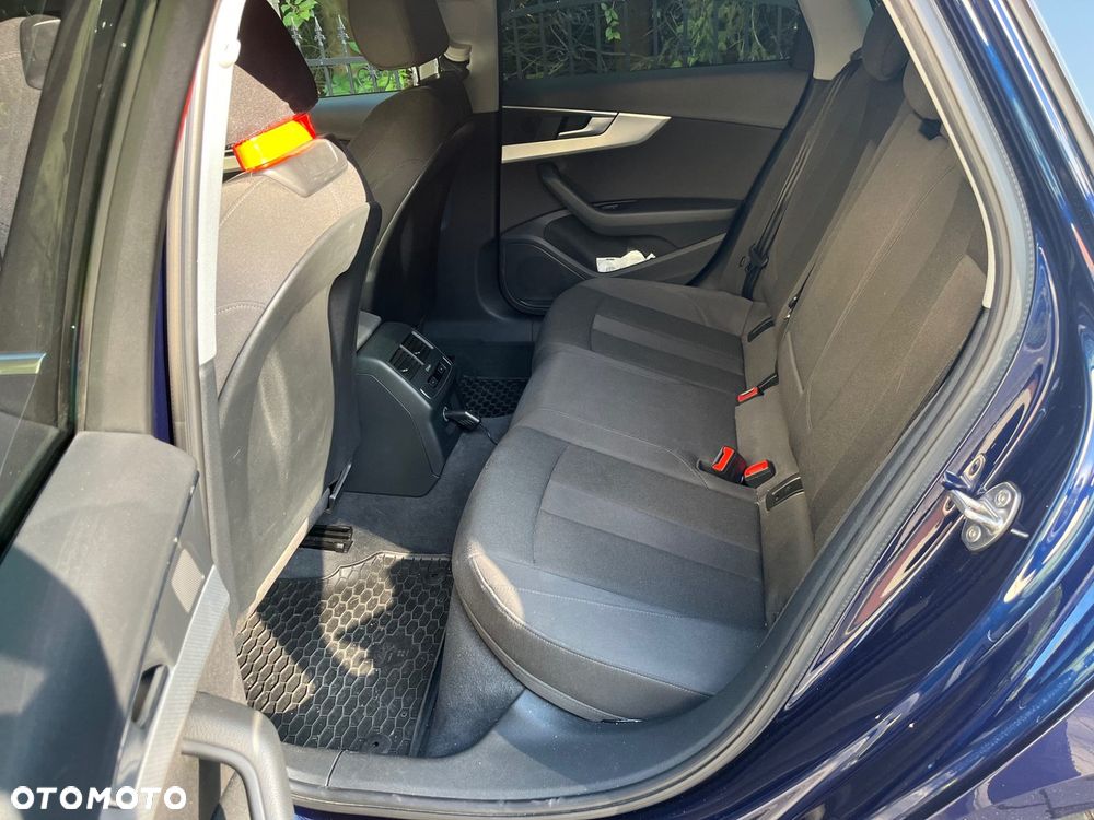 Audi A4 Avant 40 TDI quattro S tronic - 8