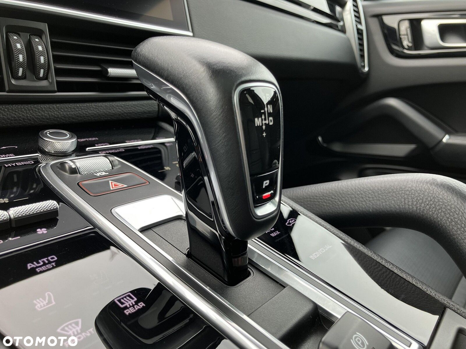 Porsche Cayenne - 28