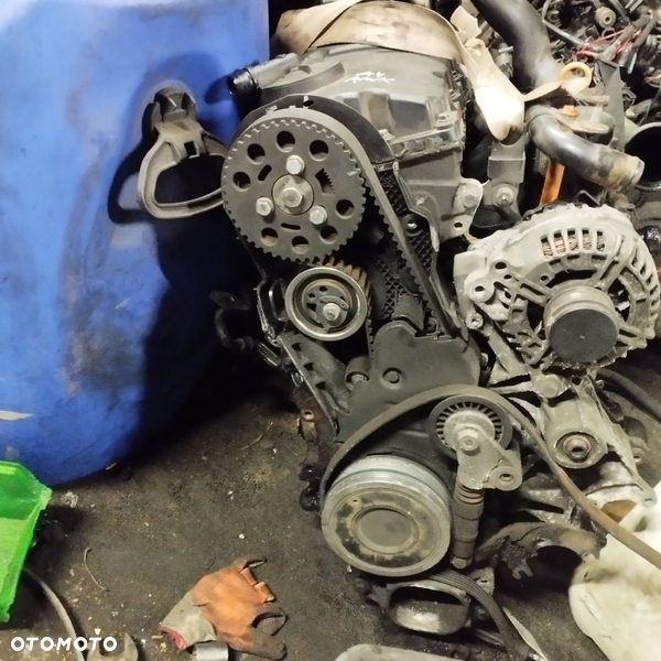 Audi a4 b6 a6c5 passat B5 fl słupek z pompowtryskami 130 awx avf silni