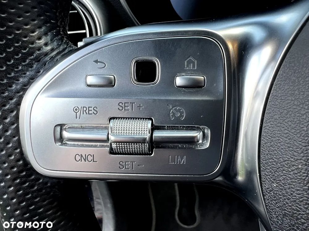 Mercedes-Benz GLC 300 de 4-Matic Business Edition - 34