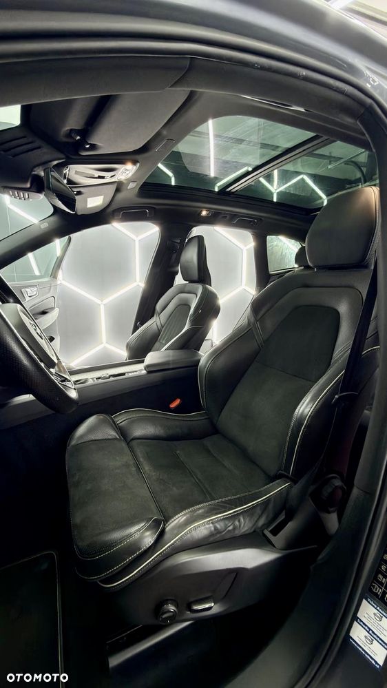 Volvo XC 60 D4 R-Design - 27