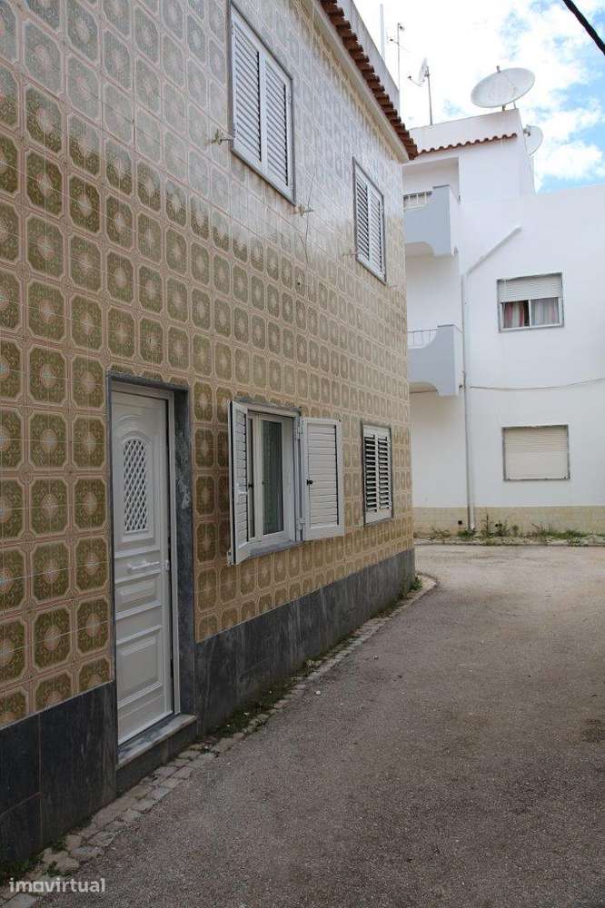 Moradia T5 com rooftop a 2 min da praia | Armação de Pêra - Grande imagem: 2/17