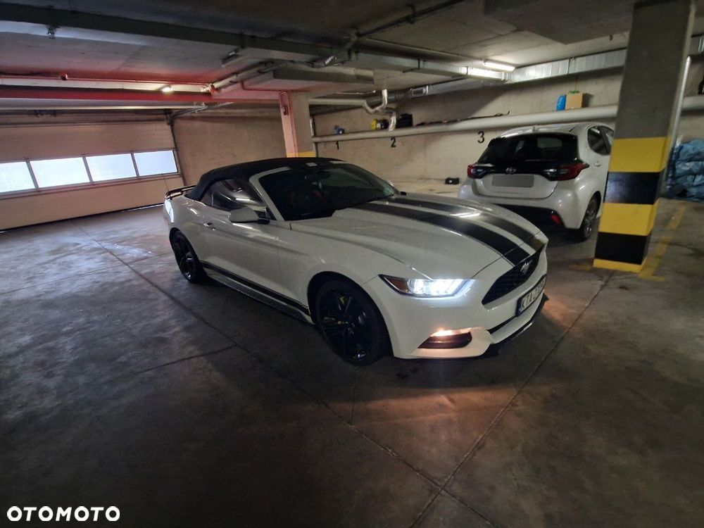 Ford Mustang - 6