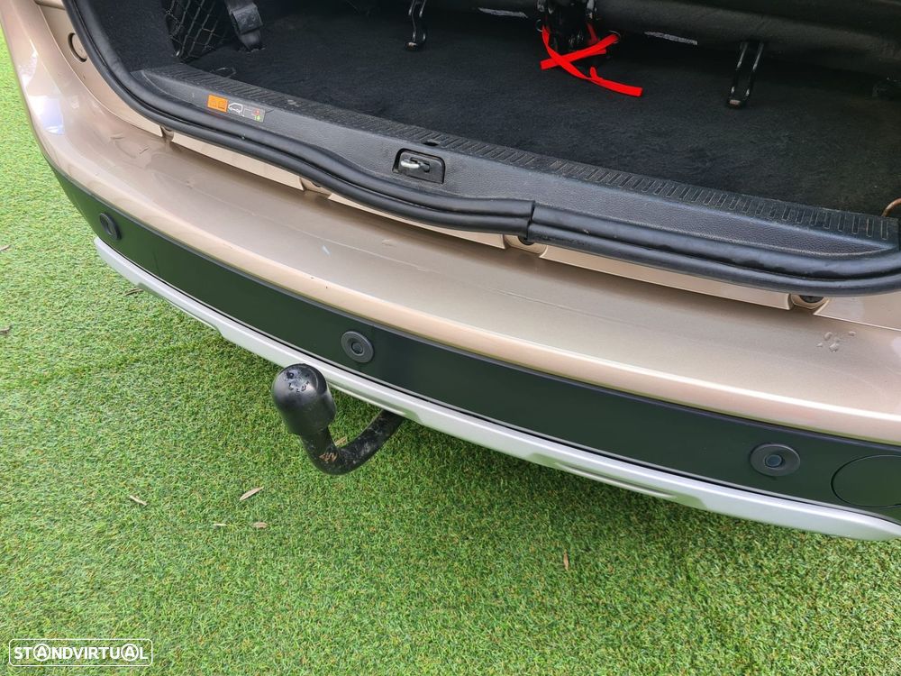 Dacia Lodgy 1.5 Blue dCi Stepway 7L - 9