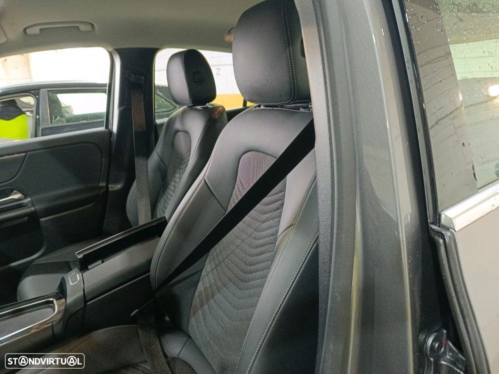 Mercedes-Benz GLA 180 d - 5