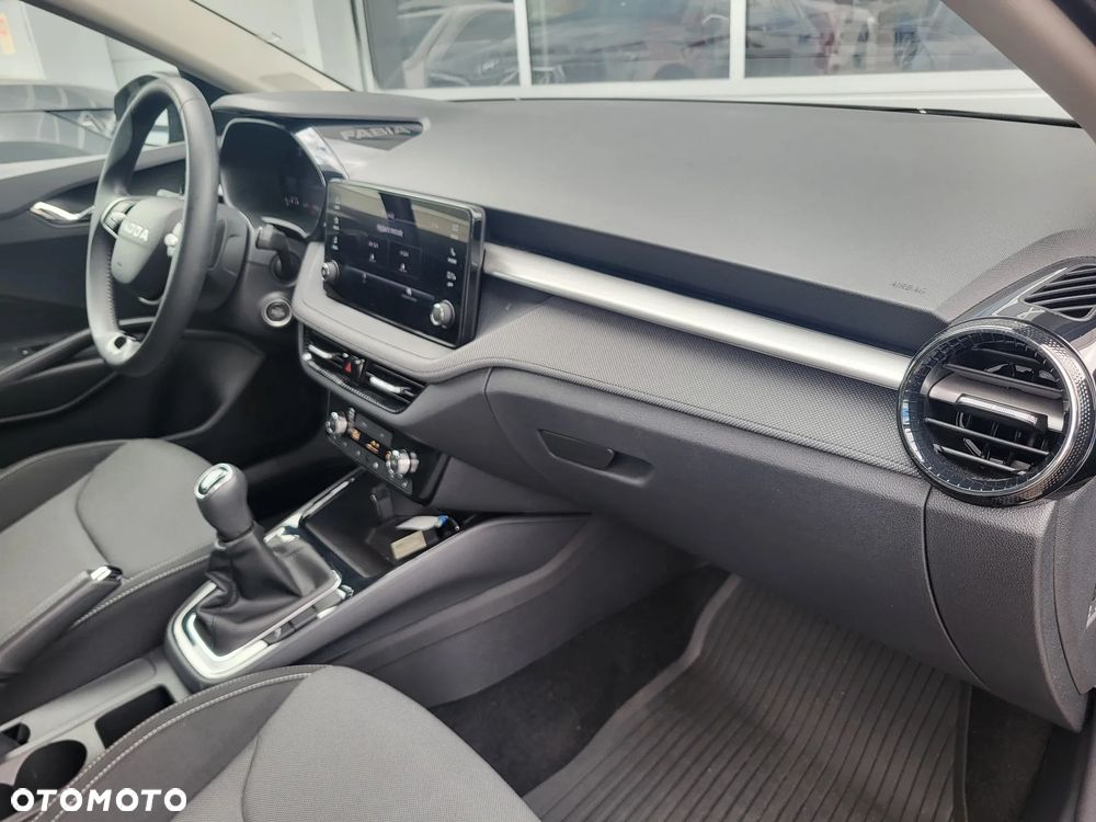 Skoda Fabia 1.0 TSI Selection - 28