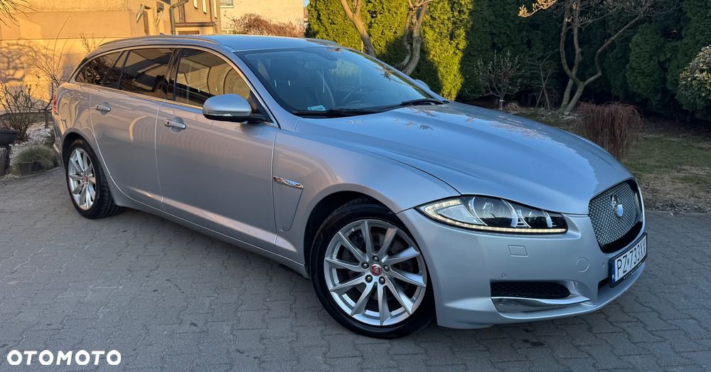 Jaguar XF 2.2 D Premium Luxury - 22