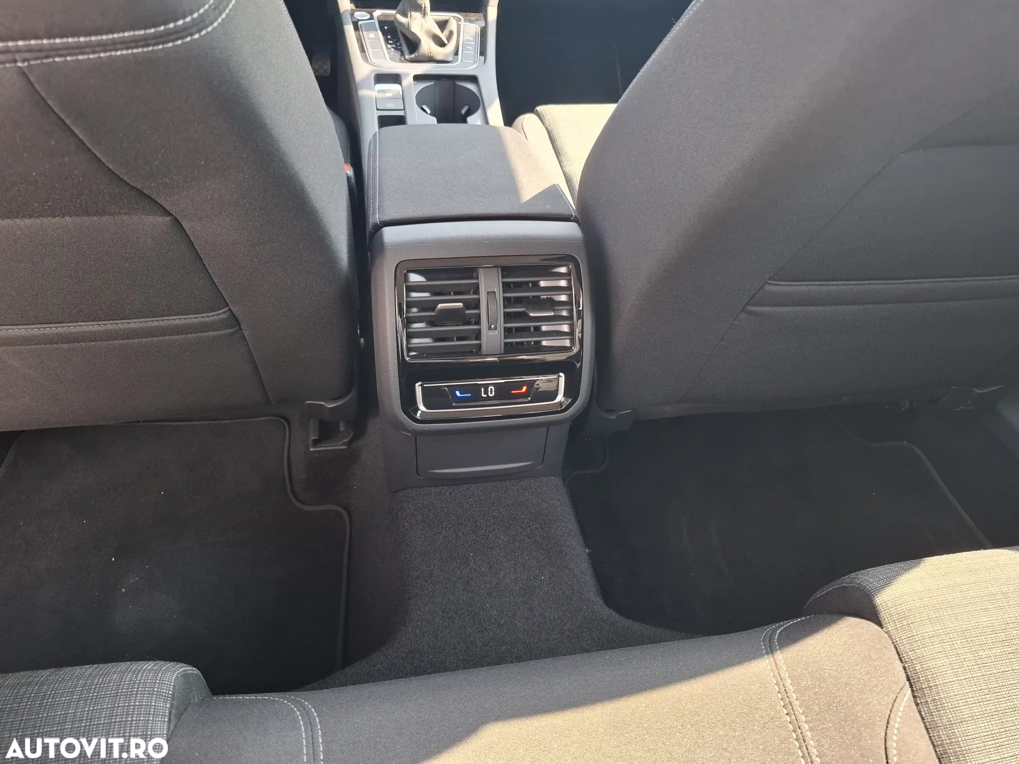 Volkswagen Passat 2.0 TDI SCR DSG Business - 7